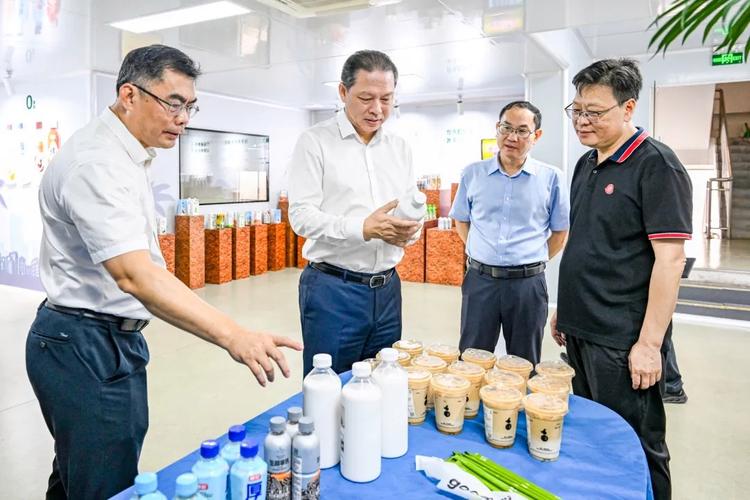深耕海口 创新赋能 海南维力医疗科技与海口椰彩食品的海口科技力量